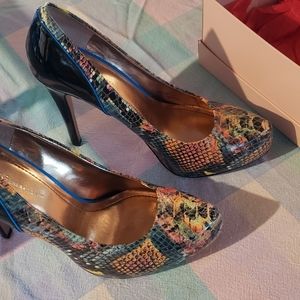 Bcbg platform  heels